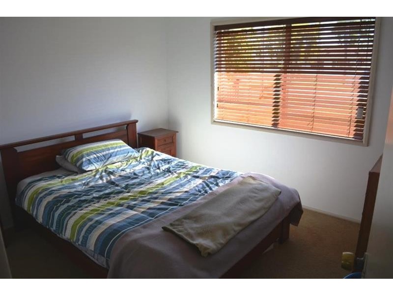 37 Balmoral Dr, Gorokan NSW 2263