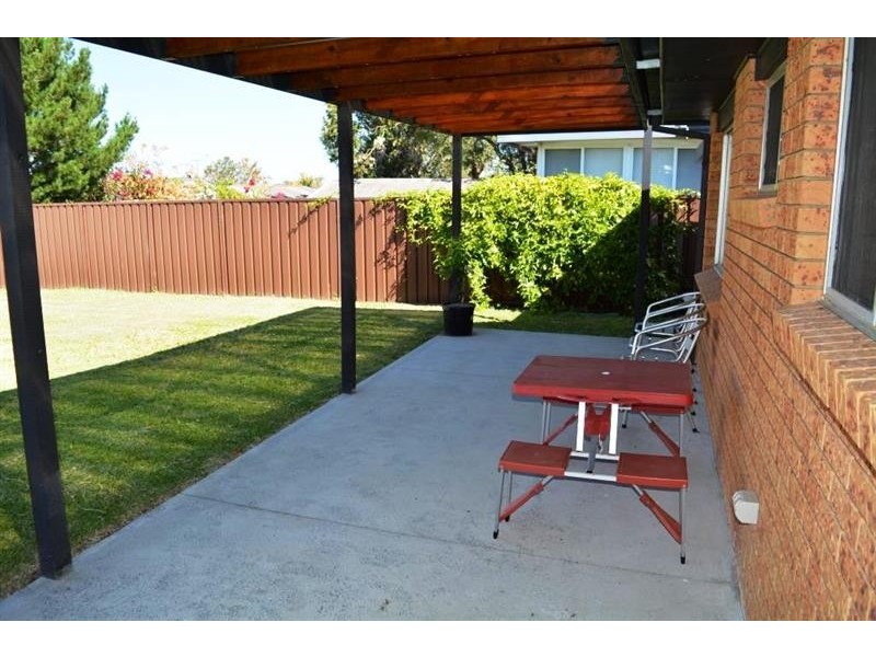 37 Balmoral Dr, Gorokan NSW 2263