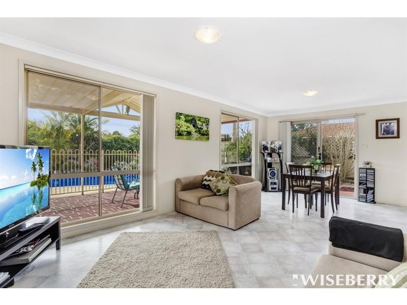 3 Vulcan Cl, Hamlyn Terrace NSW 2259