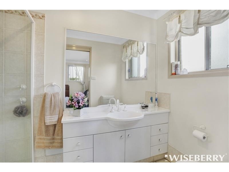 3 Vulcan Cl, Hamlyn Terrace NSW 2259