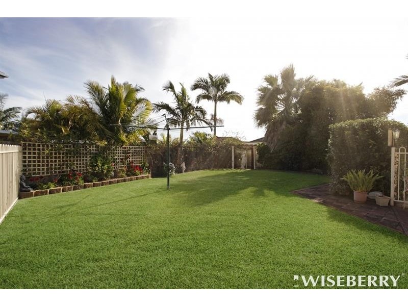 3 Vulcan Cl, Hamlyn Terrace NSW 2259