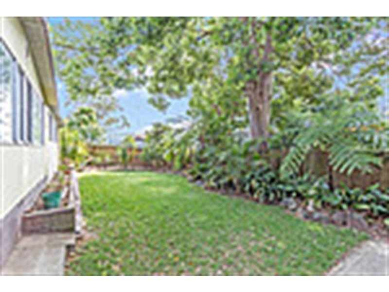 1/37 Roger Cres, Berkeley Vale NSW 2261