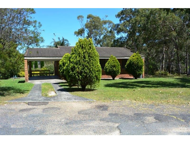 1 Macleay  Dr, Halekulani NSW 2262