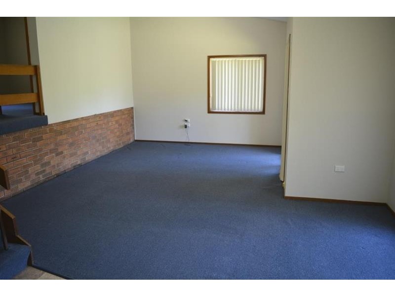 1 Macleay  Dr, Halekulani NSW 2262