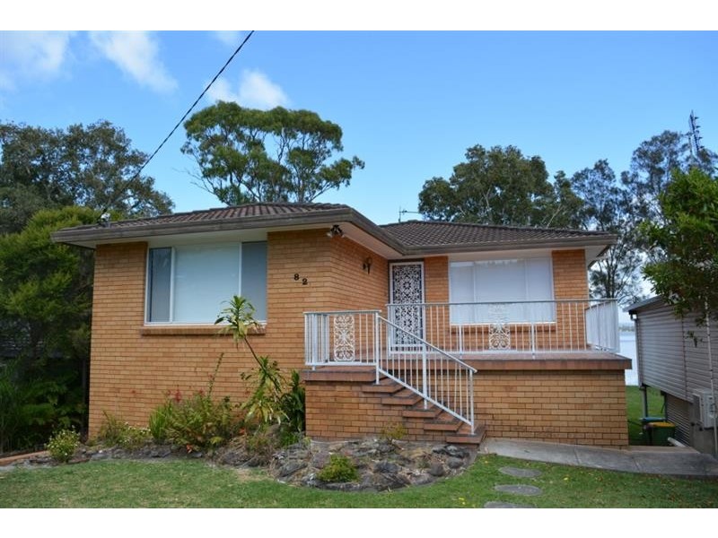 82 Leonard Ave, Toukley NSW 2263
