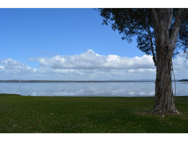 82 Leonard Ave, Toukley NSW 2263