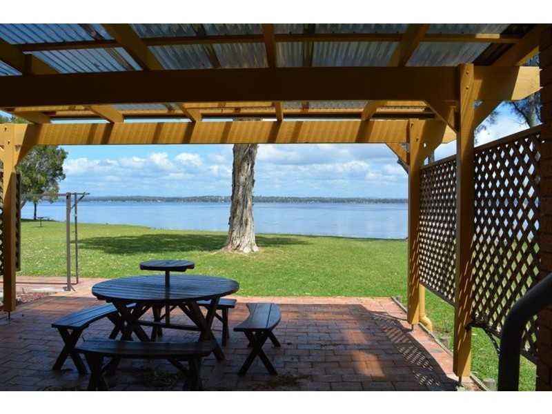 82 Leonard Ave, Toukley NSW 2263