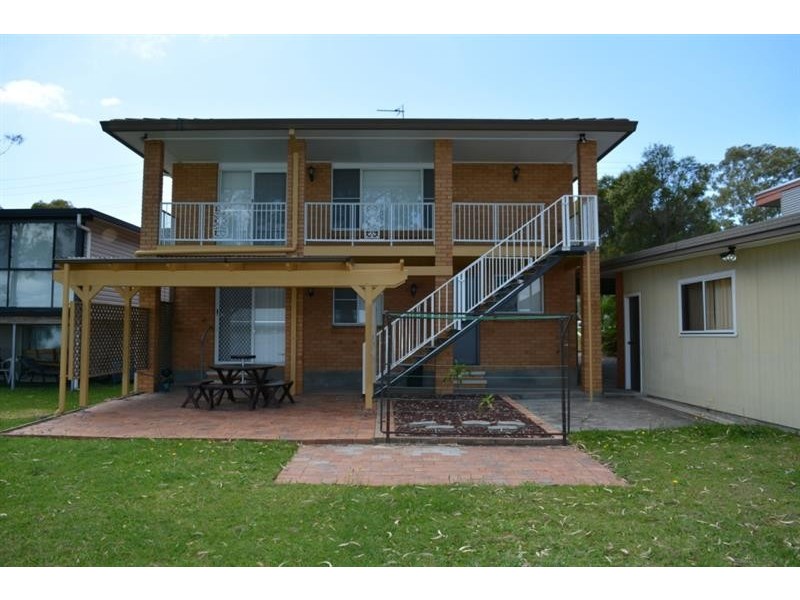 82 Leonard Ave, Toukley NSW 2263