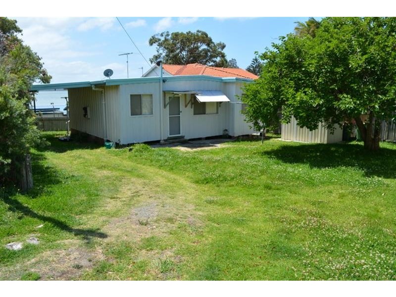 80 Main Rd, Toukley NSW 2263