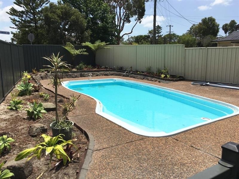 1 Kawana Ave, Blue Haven NSW 2262