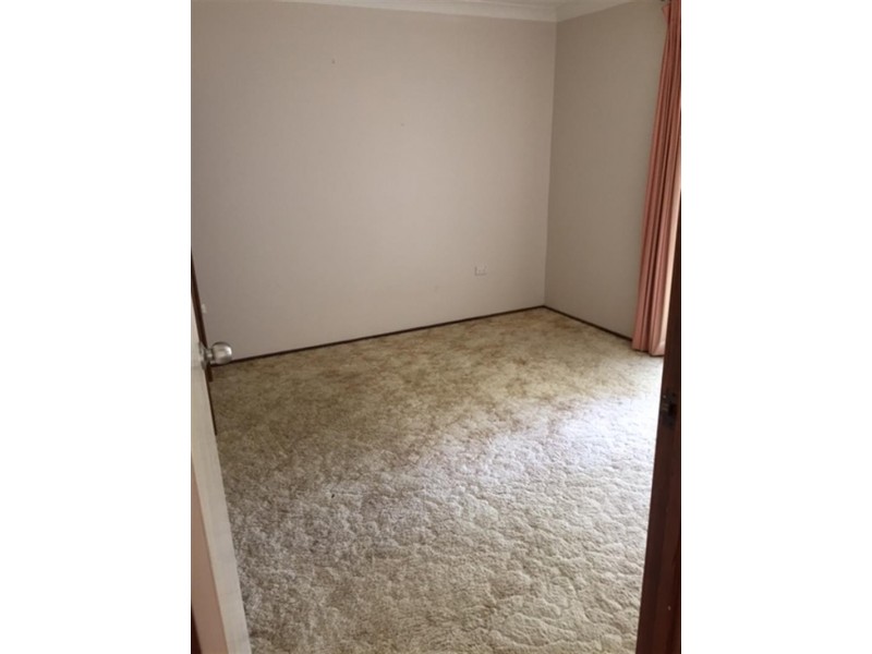 34 Clare Cres, Berkeley Vale NSW 2261