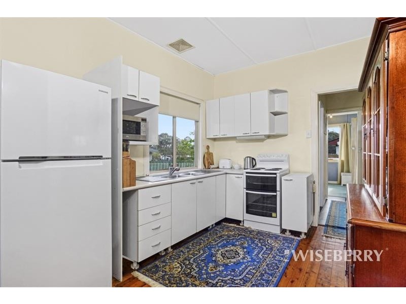 193 Tuggerawong Rd, Tuggerawong NSW 2259