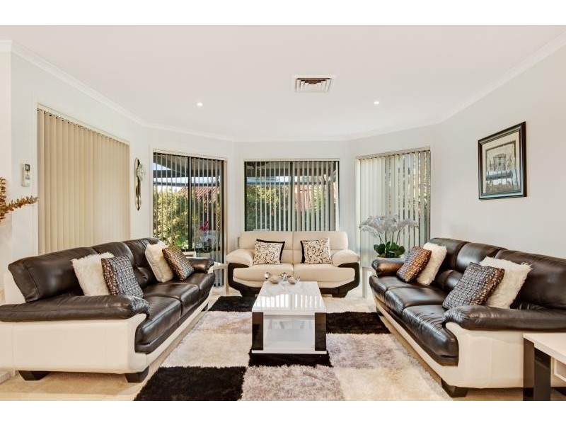 27 Courigal St, Lake Haven NSW 2263