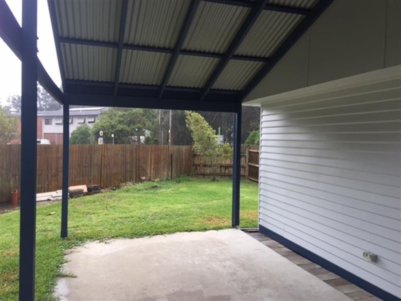 302 Lakedge Ave, Berkeley Vale NSW 2261
