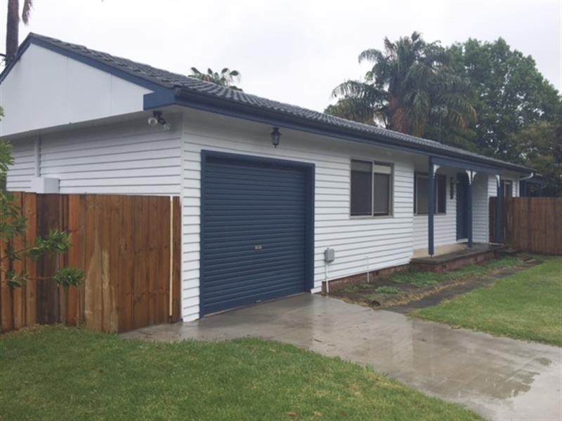 302 Lakedge Ave, Berkeley Vale NSW 2261