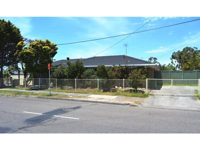 2 Gorokan  Dr, Lake Haven NSW 2263