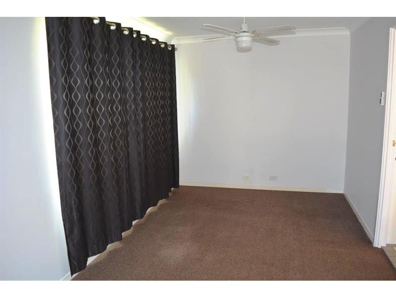 2 Gorokan  Dr, Lake Haven NSW 2263