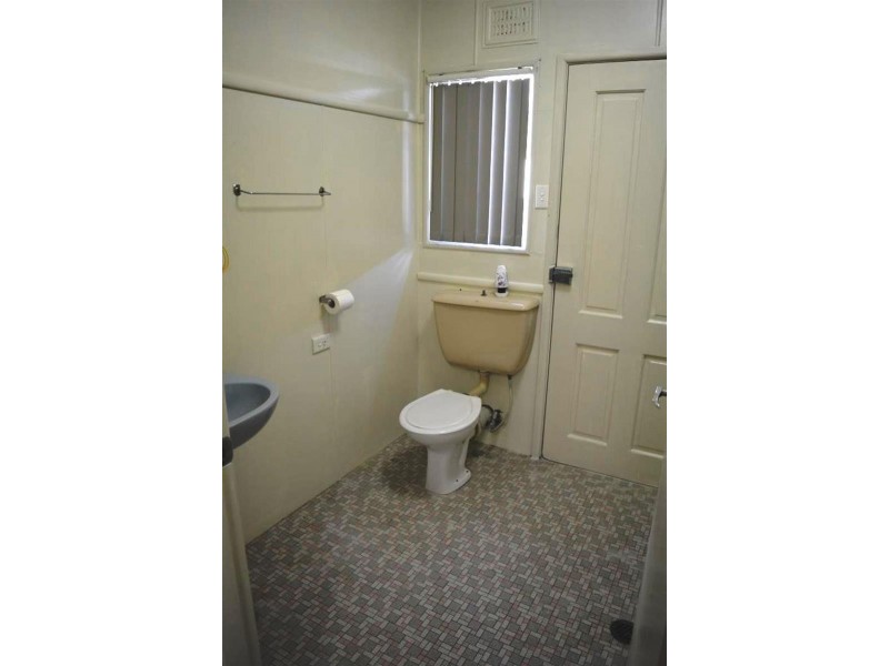 18 Merrendale Ave, Gorokan NSW 2263