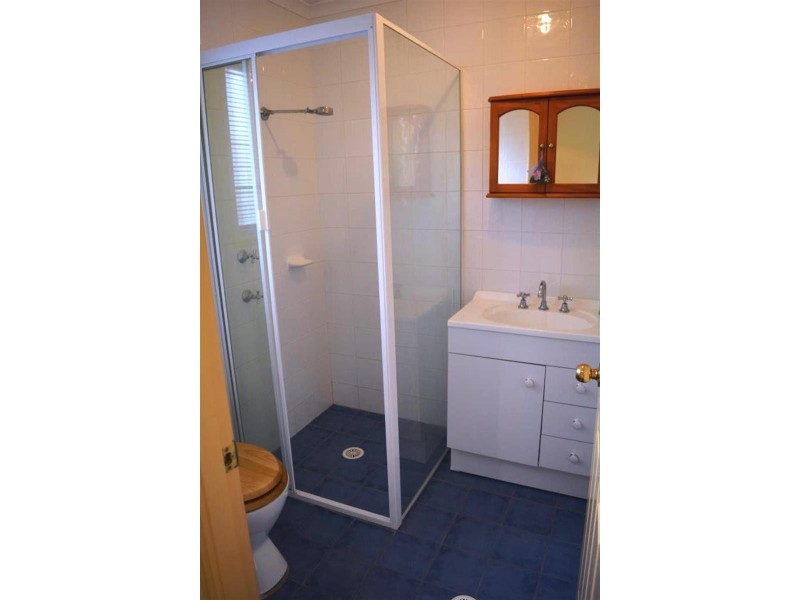 6a Naroo Avenue, Summerland Point NSW 2259