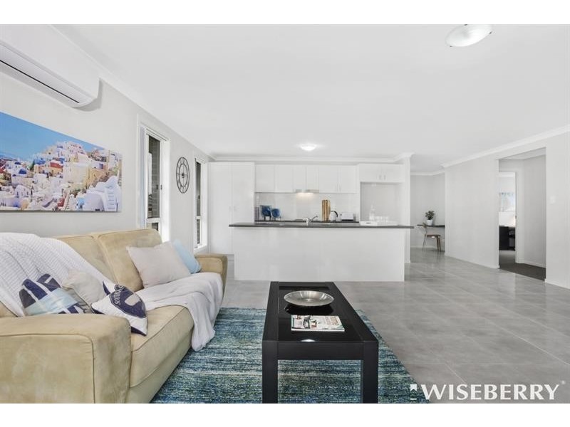 34 Mornington Cct, Gwandalan NSW 2259