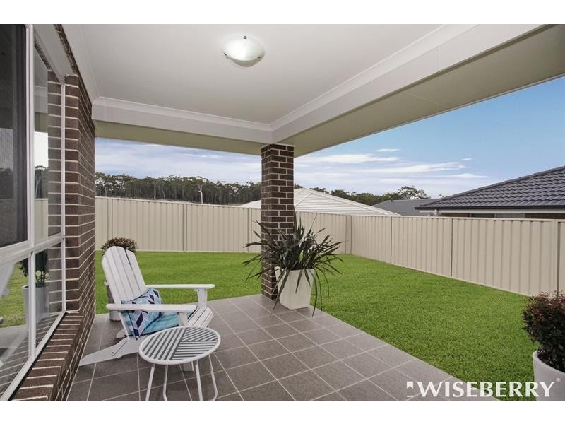 34 Mornington Cct, Gwandalan NSW 2259