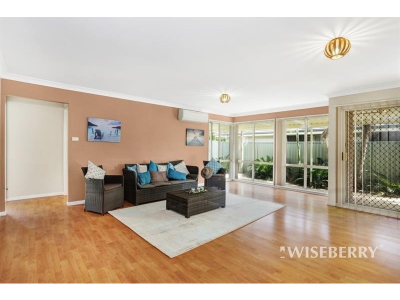 3a Piper Dr, Hamlyn Terrace NSW 2259