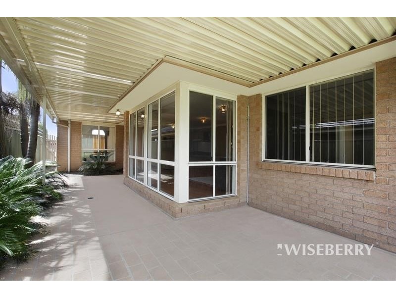 3a Piper Dr, Hamlyn Terrace NSW 2259