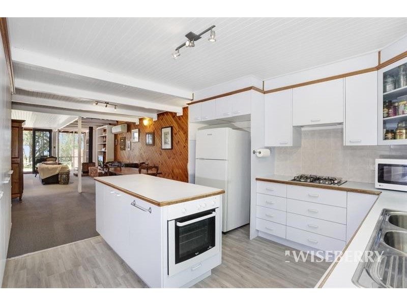 104 Liamena Ave, San Remo NSW 2262