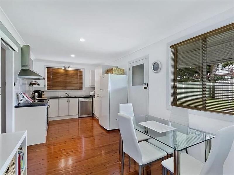 79 Brooke Ave, Killarney Vale NSW 2261