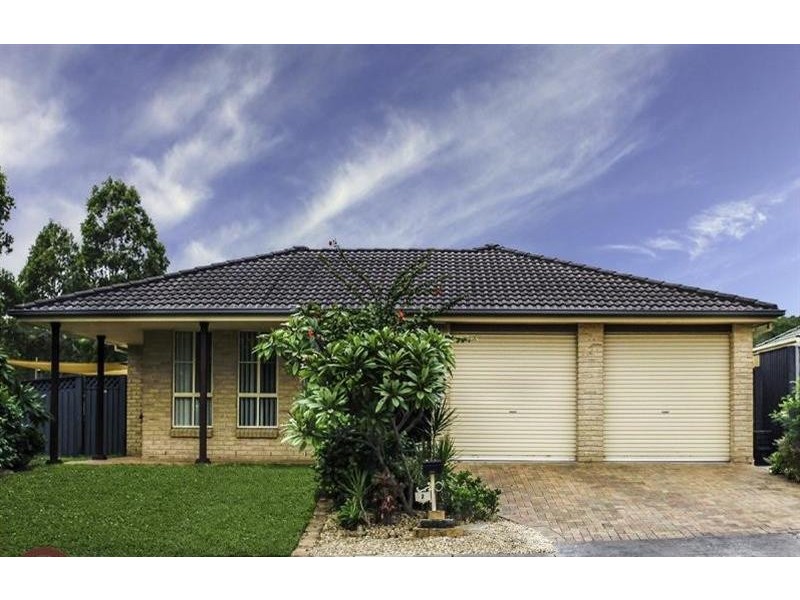 2 Glider Rd, Wadalba NSW 2259