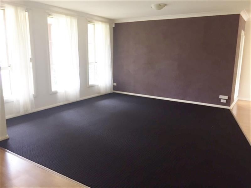 2 Glider Rd, Wadalba NSW 2259