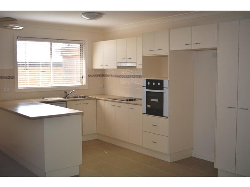 16 Roanoke Dr, Lake Munmorah NSW 2259