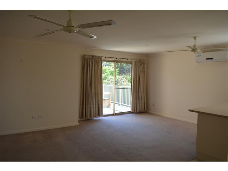 16 Roanoke Dr, Lake Munmorah NSW 2259