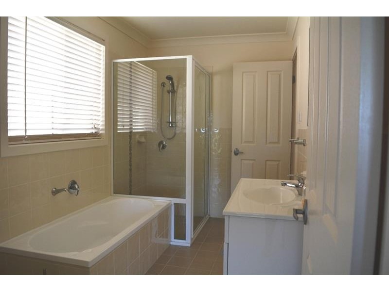 16 Roanoke Dr, Lake Munmorah NSW 2259