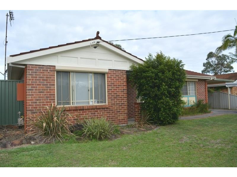 3 White Swan Avenue, Blue Haven NSW 2262