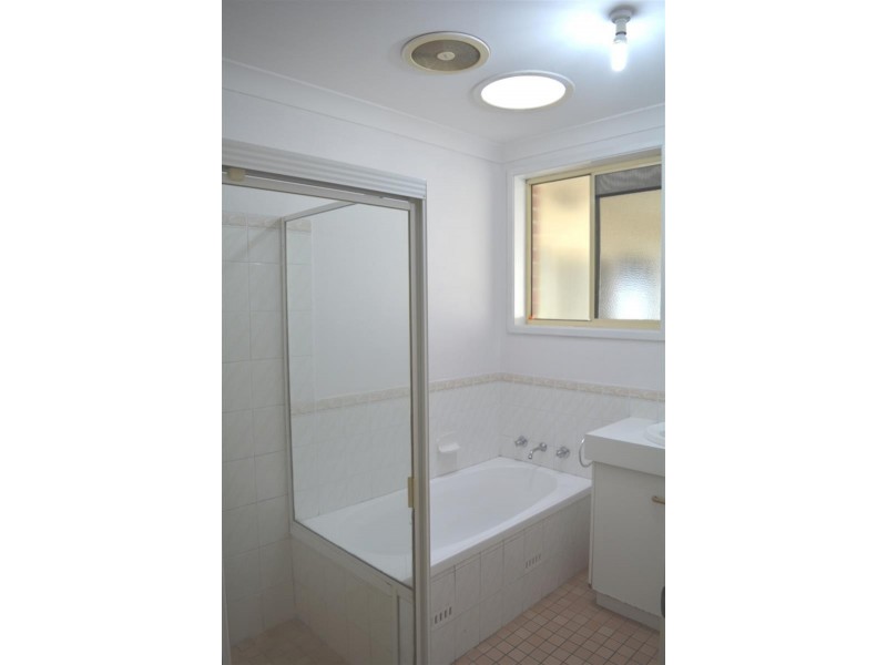 3 White Swan Avenue, Blue Haven NSW 2262