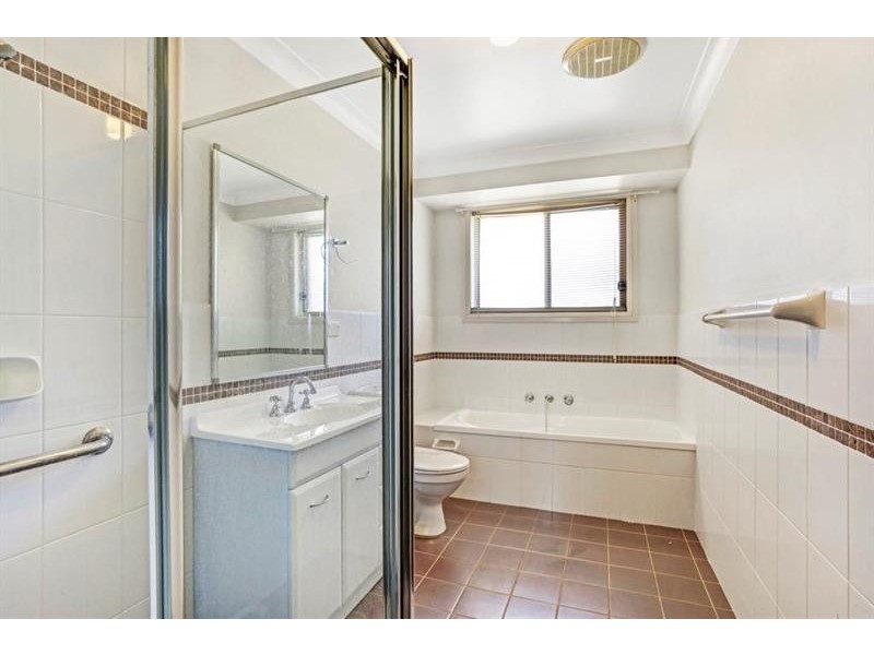 2 West Kahala Ave, Budgewoi NSW 2262