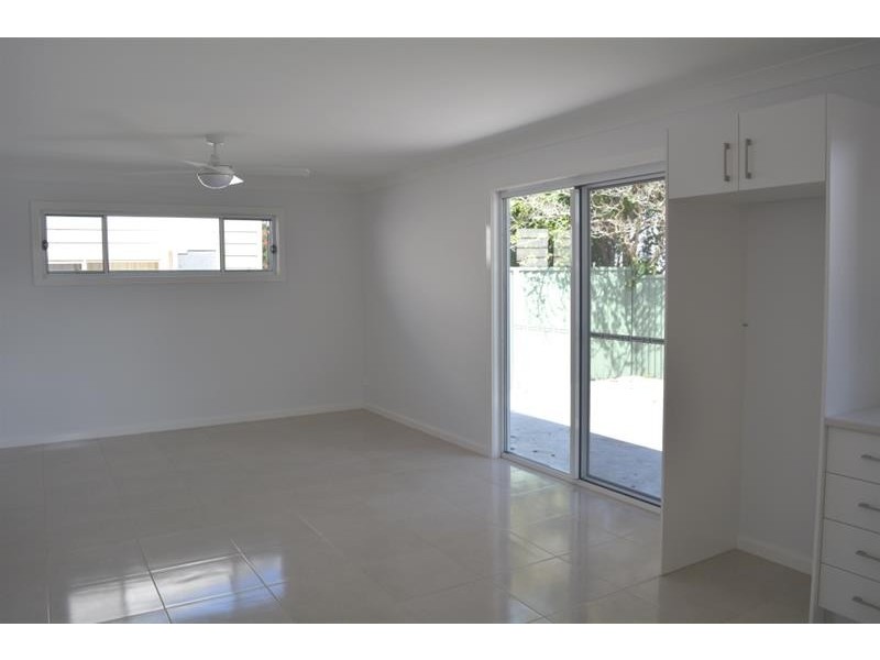 4a Hibbard St, Canton Beach NSW 2263