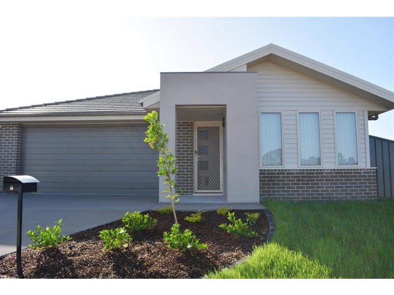 9 Nelson Grove, Woongarrah NSW 2259