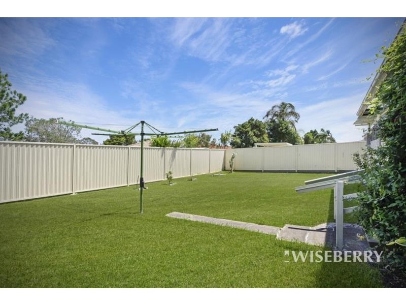 4 Crowe Street, Lake Haven NSW 2263