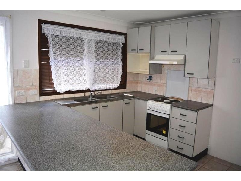 37 Rolfe Ave, Kanwal NSW 2259