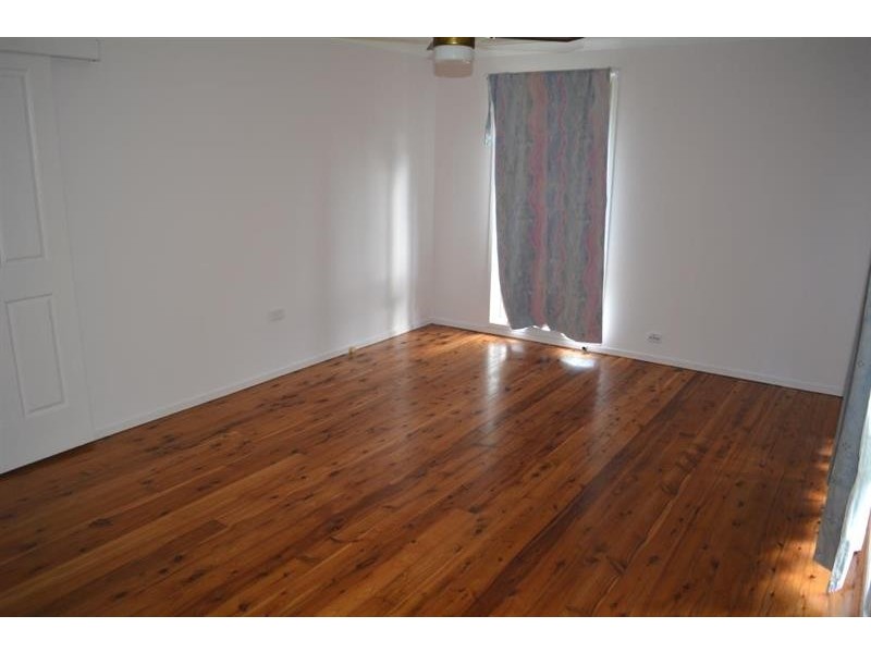 37 Rolfe Ave, Kanwal NSW 2259