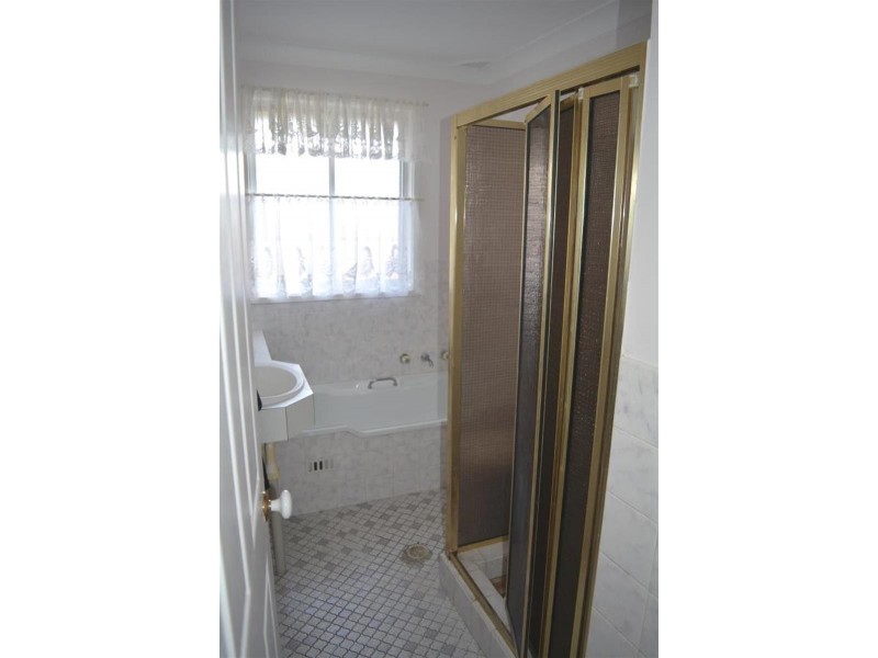 37 Rolfe Ave, Kanwal NSW 2259