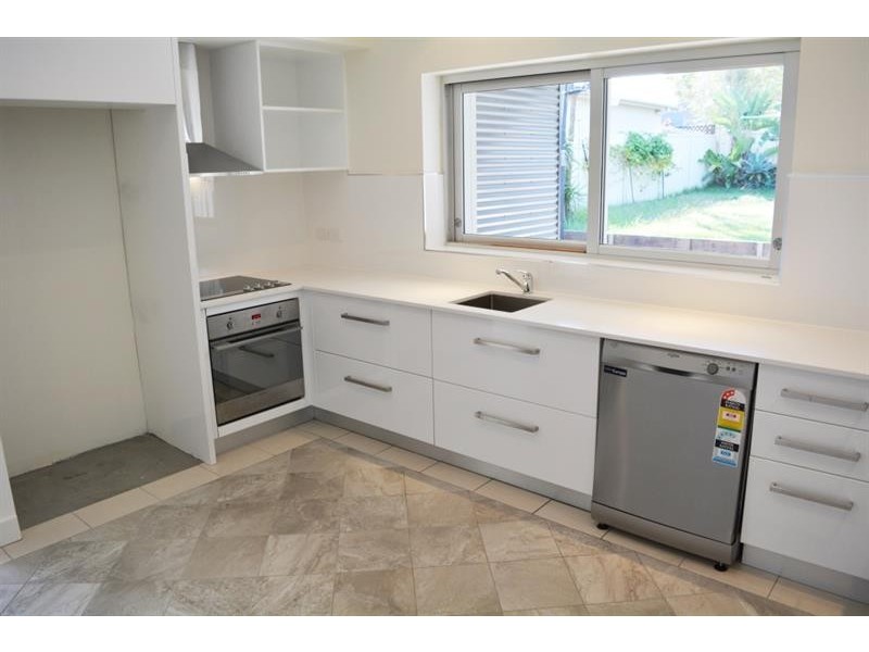 15 Melrose Avenue, Gorokan NSW 2263