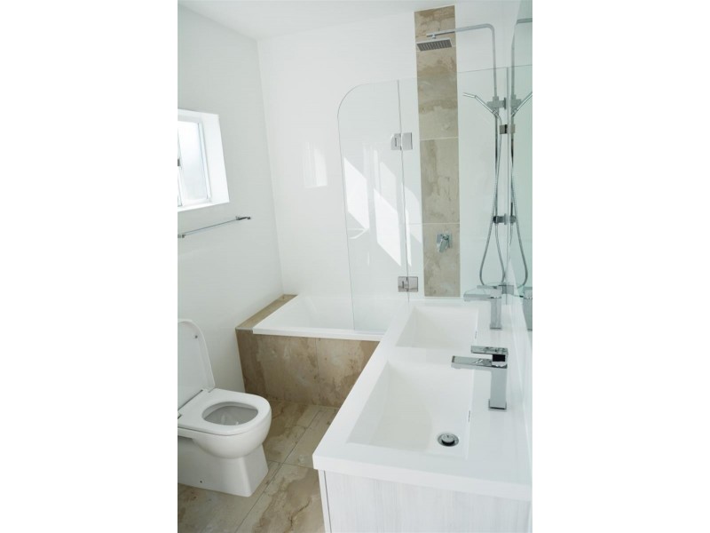 15 Melrose Avenue, Gorokan NSW 2263