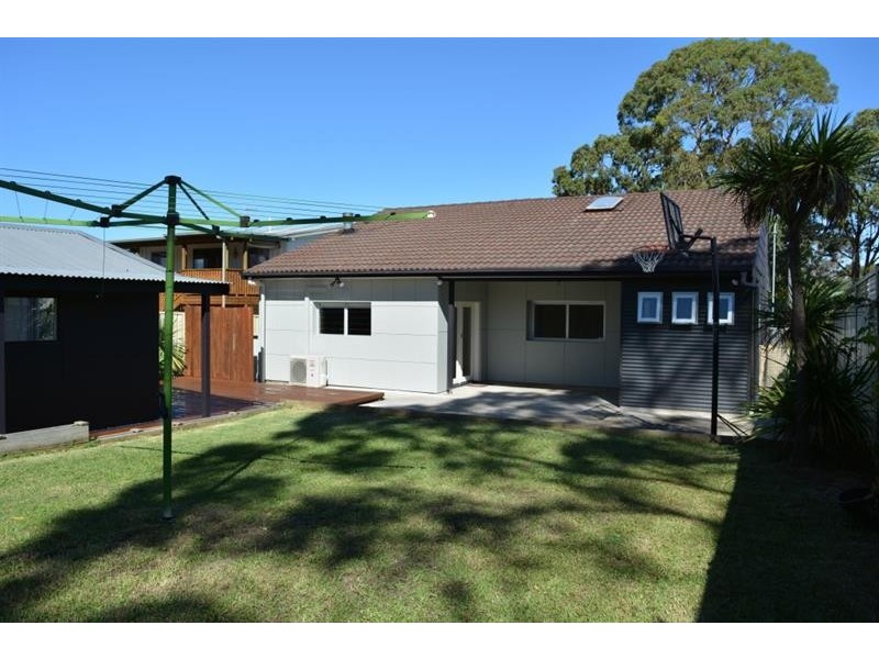 15 Melrose Avenue, Gorokan NSW 2263