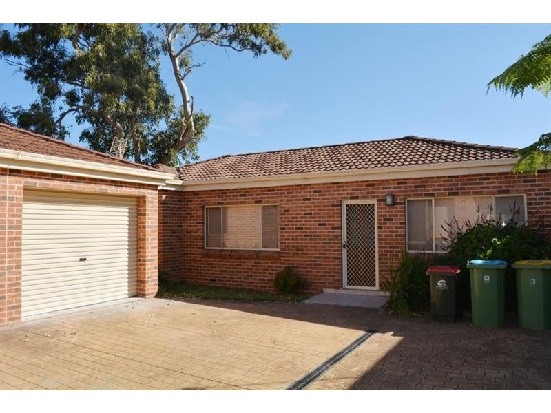 8a ELDEN  St, Toukley NSW 2263