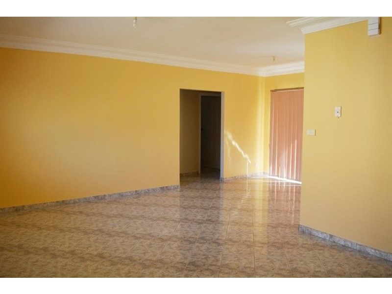 8a ELDEN  St, Toukley NSW 2263