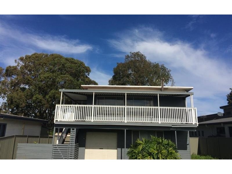 41 Eighth Ave, Toukley NSW 2263