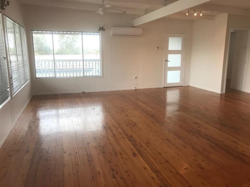 41 Eighth Ave, Toukley NSW 2263